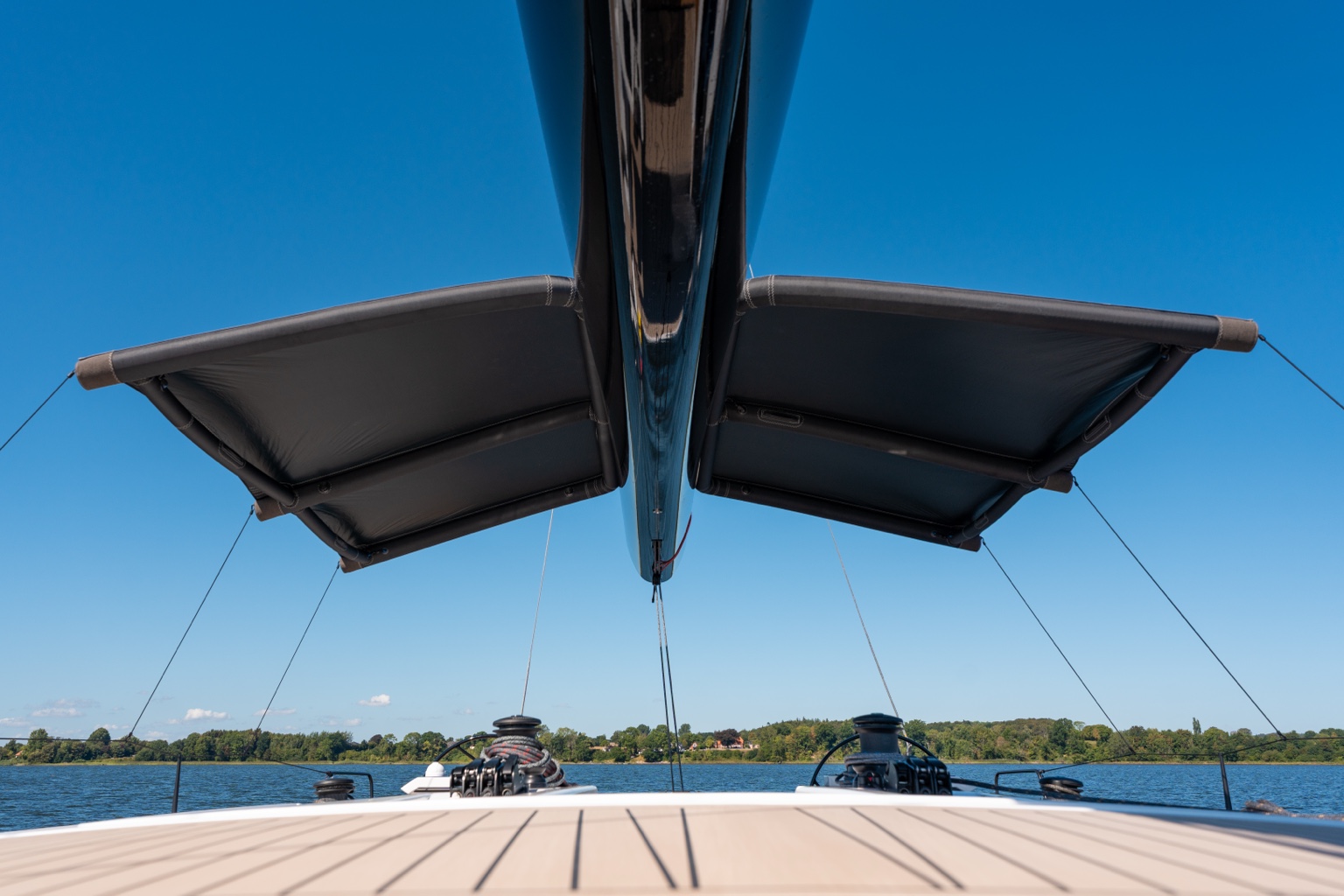 Volamare Sonnenschutz auf einer Yacht